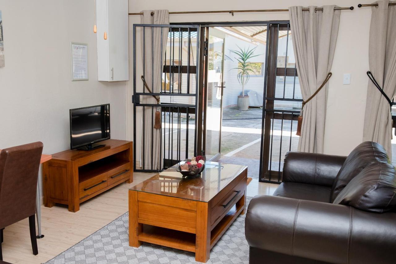85 Ehmke Guesthouse Mbombela Kültér fotó